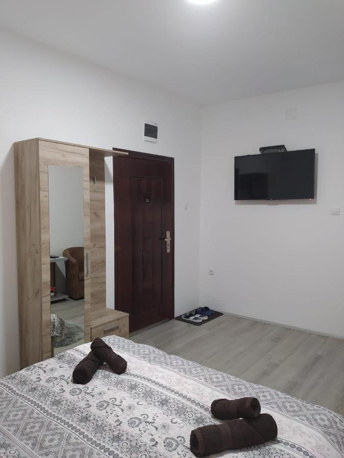Lotus House Apartment Zrenjanin Exterior photo